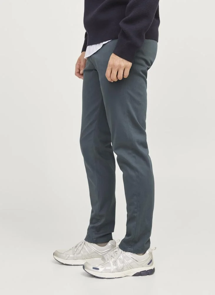 JACK & JONES Solid Slim Fit Chinos